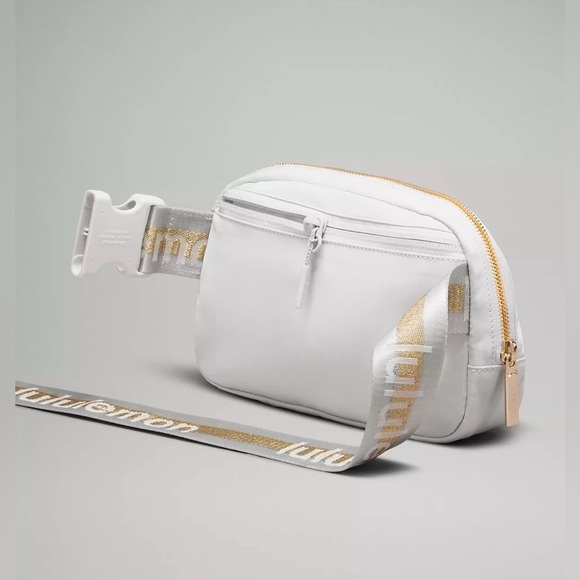 Lululemon Everywhere Belt Bag 1L Wordmark Vapor/Gold/White Designed Casual New - Picture 4 of 12
